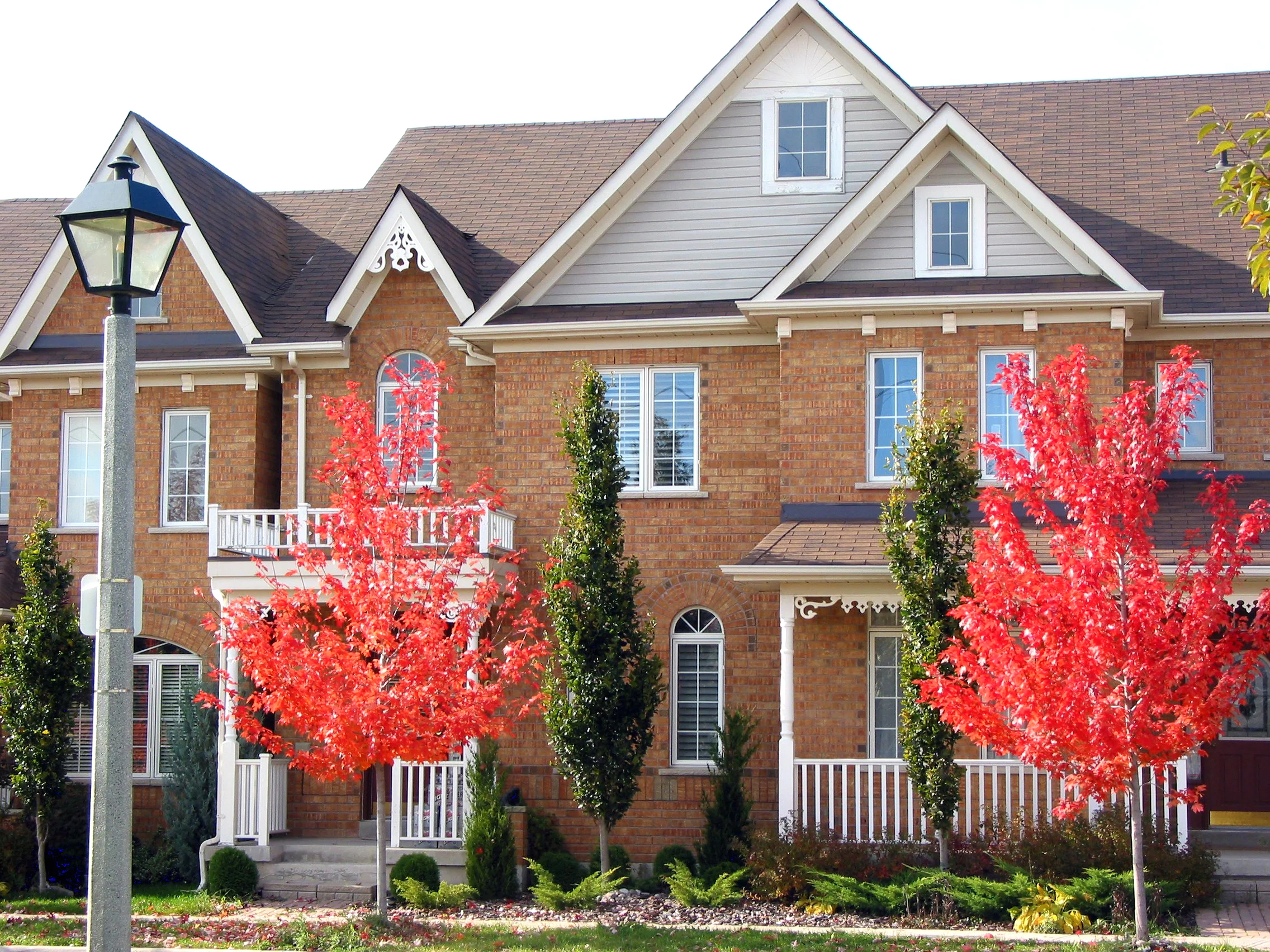 The Different Kinds of Townhouses in Saskatoon: Layouts, Yards and Garages Explained